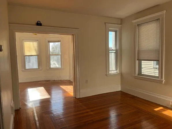 140 Bridge St #2, Salem, MA 01970