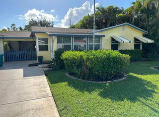 914 SE 3rd St, Boynton Beach, FL 33435