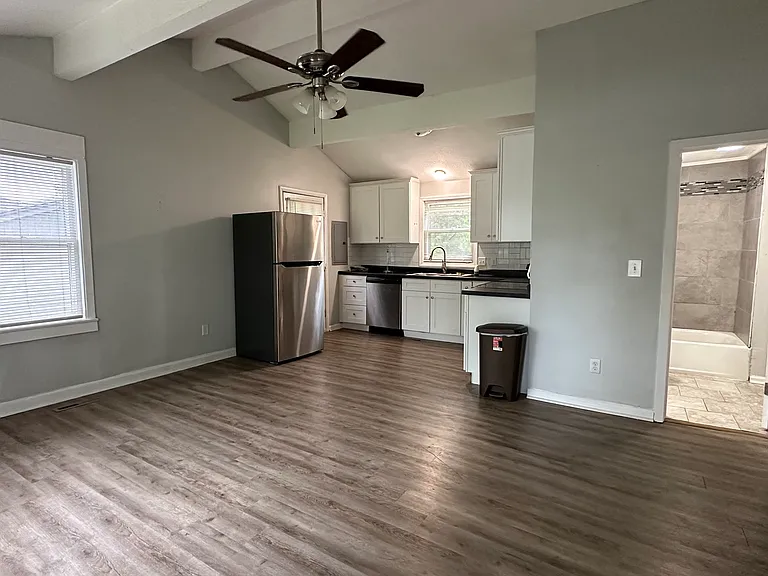 5309 Hardy Ave — Photo 2
