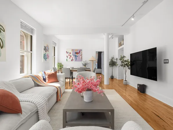 211 Front Street image 14 of 22