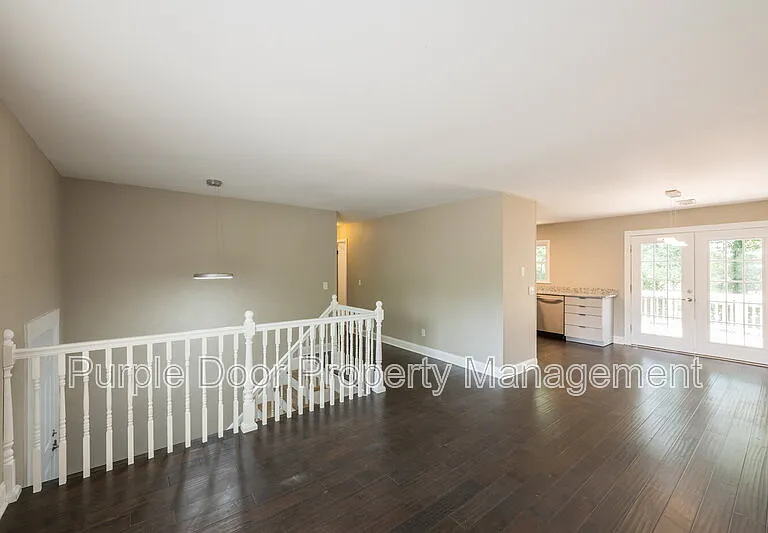 2369 Brenda Dr SE — Photo 10