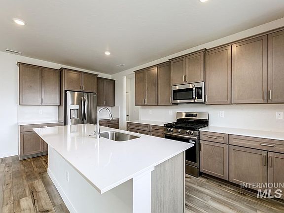 7th image of this home