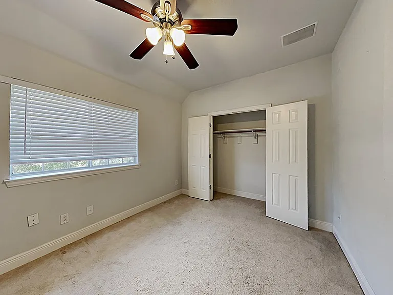14620 Stratford Ct — Photo 10