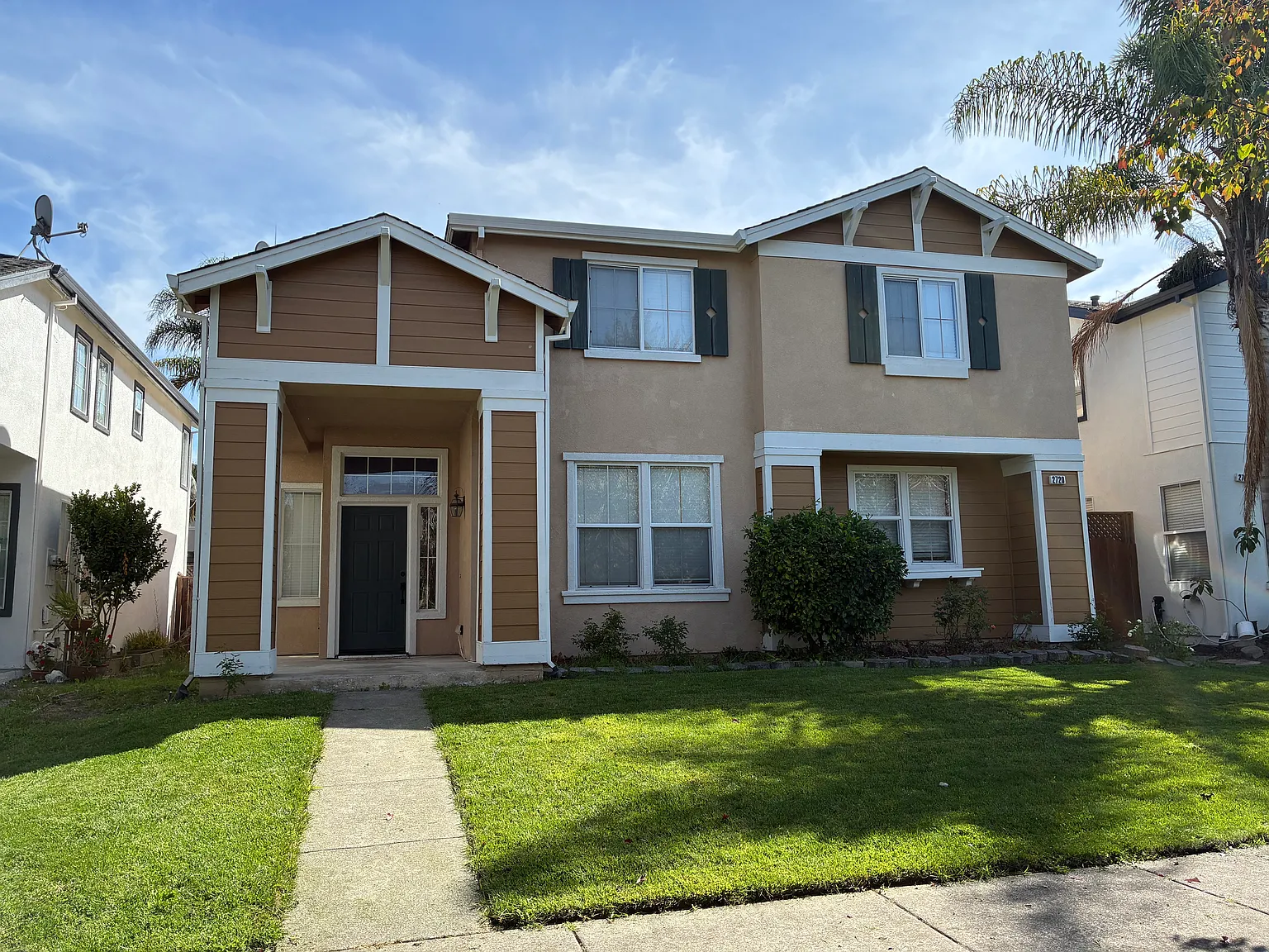 4 bed, 2.5 bath, 2129 sqft, $3,900 — Photo 1