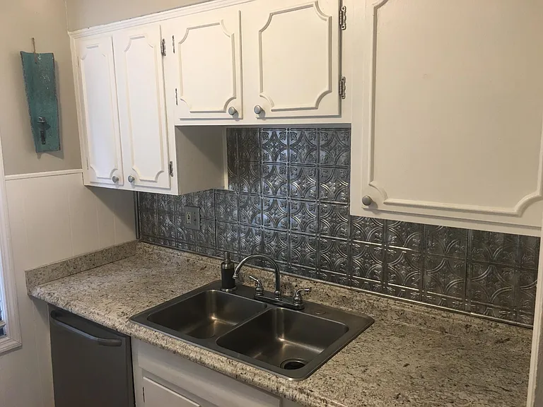 129 Community Ct — Photo 2