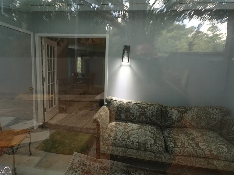 933 Ohara Dr — Photo 6