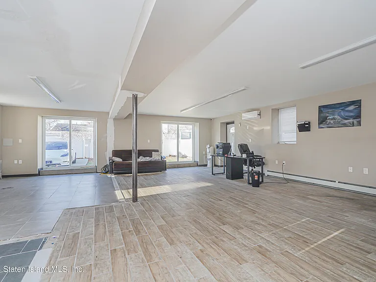 2981 Hylan Blvd — Photo 4