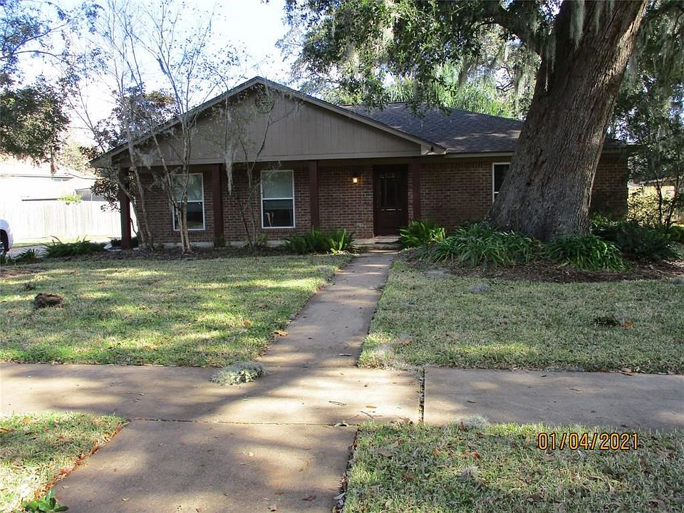 1st image of 236 Huckleberry Dr