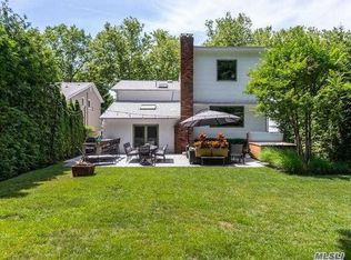 121 Soundview Dr, Port Washington, NY 11050