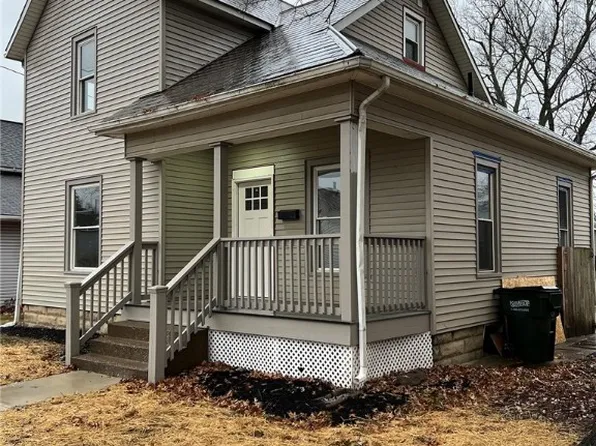 319 E 7th St, Dover, OH 44622