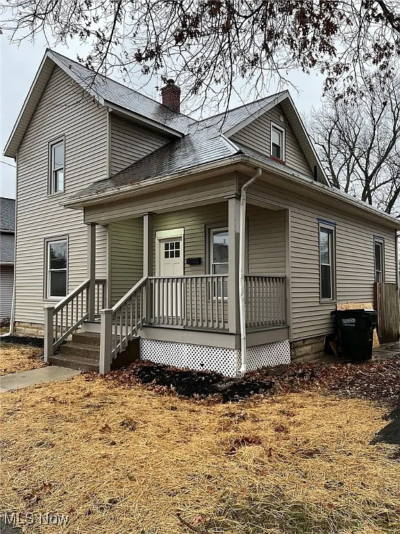 319 E 7th St photo 1