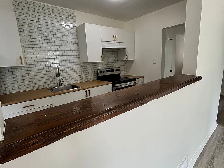 46 Tiffin St — Photo 8