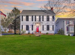 6122 Main St, Trumbull, CT 06611