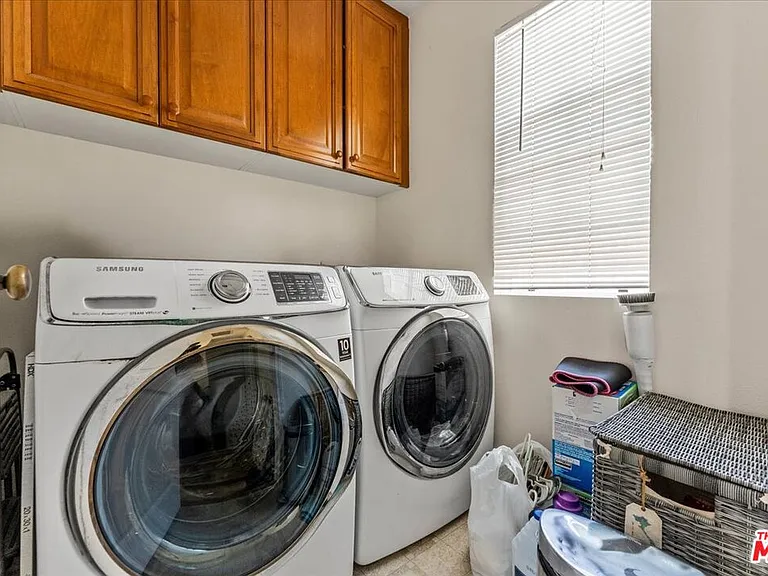 3653 W Medici Ln — Photo 29