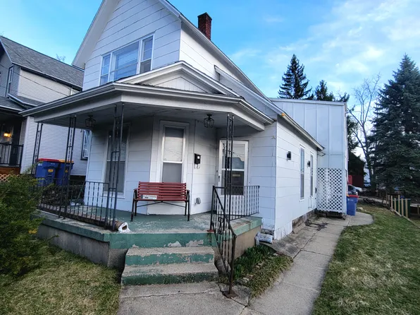 38 Grove St NE #1, Grand Rapids, MI 49505