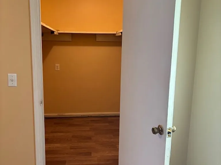 844 Washington Ave — Photo 3