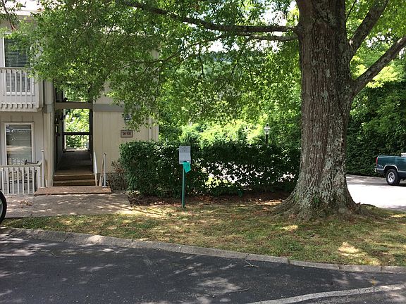 Private End open parking