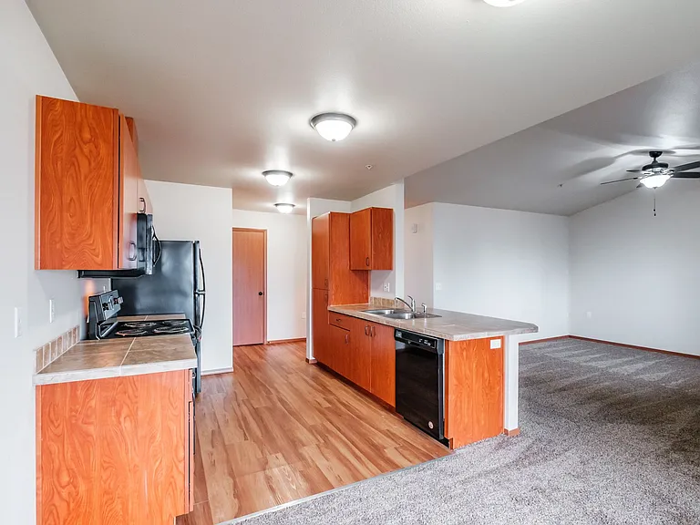 Aspen Place Apartments — Photo 101