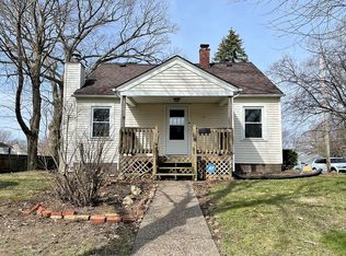 1301 3rd St #A, Moline, IL 61265