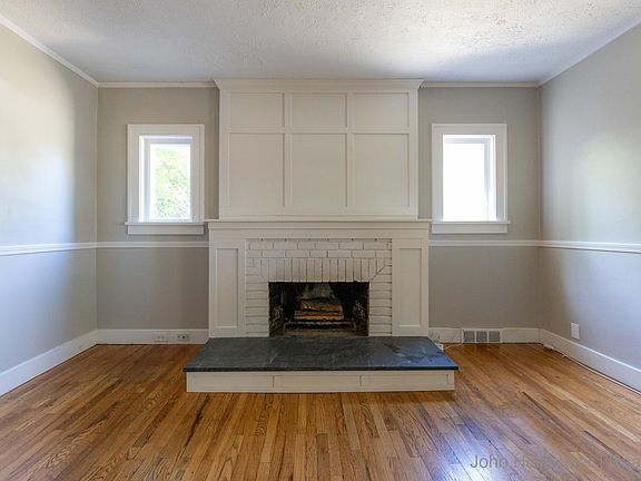 4th image of 1822 Kalamazoo Ave SE