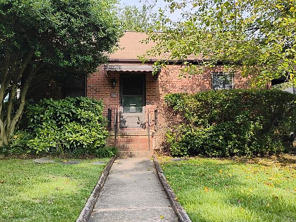 2nd image of 1007 Rosehill Ave