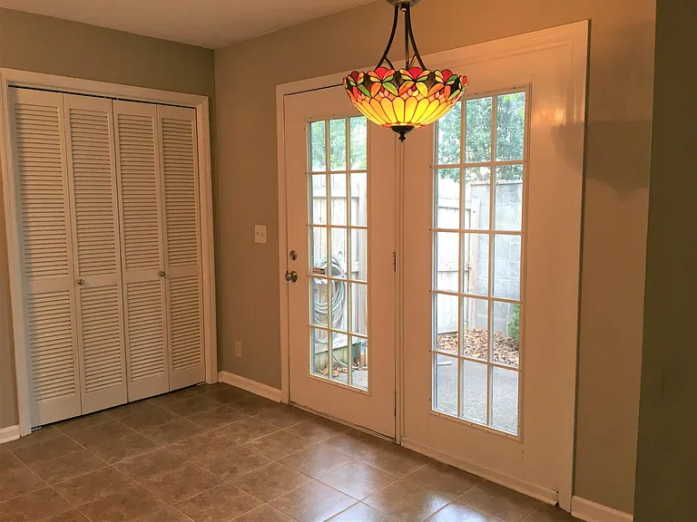 100 Meridian Ct #100 — Photo 18