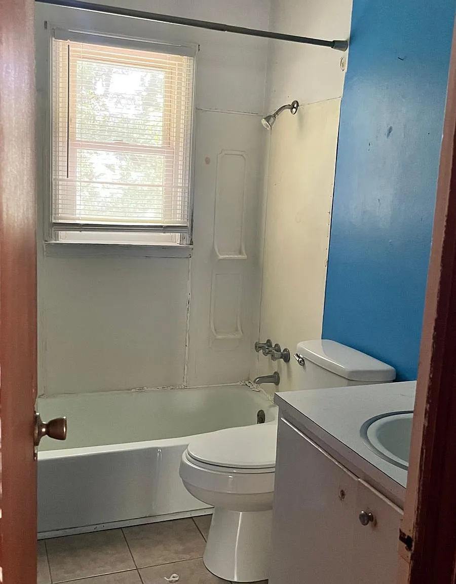 2 bed, 850 sqft, $1,100 — Photo 2