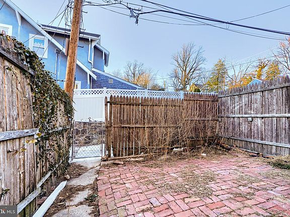 3rd image of 5106 Harford Rd