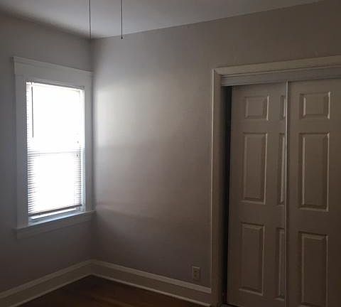 3rd image of 1659 Victoria Ave