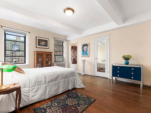 4th image of 140 E 28th St APT 12D