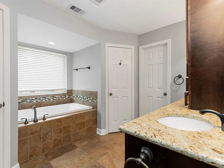 16210 Chipstead Dr — Photo 21