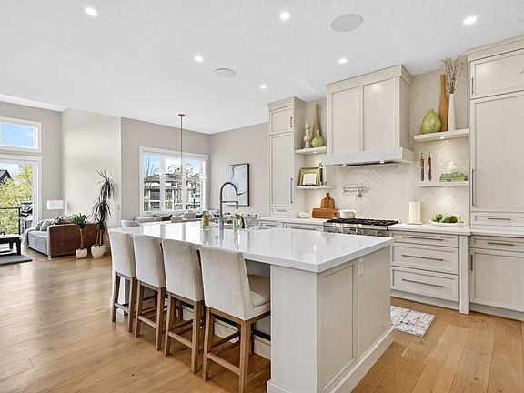 3rd image of 45 NE Cranbrook Rise SE