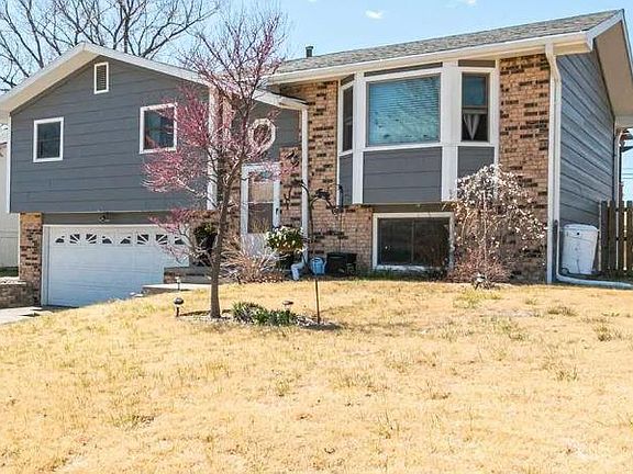 2nd image of 1512 Knollcrest Dr