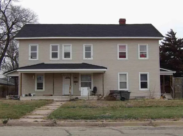 110 N Oak St, Pratt, KS 67124