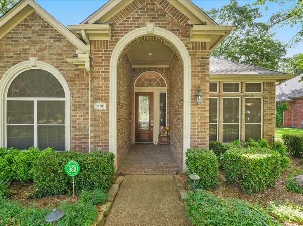 3102 Hidden Springs Dr, Corinth, TX 76210