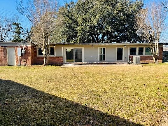 4th image of 3500 Doris St