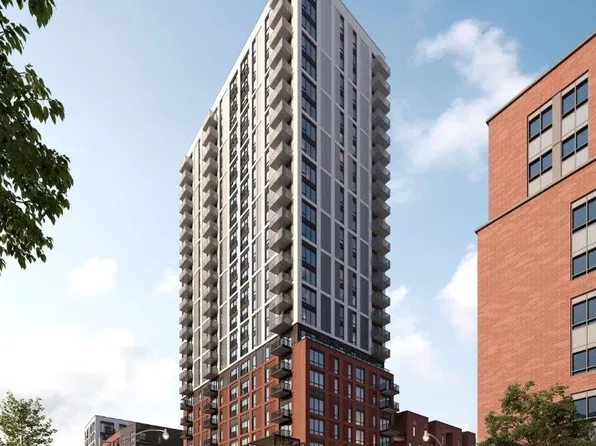 10 Oak St, Toronto, ON M5A 2C6