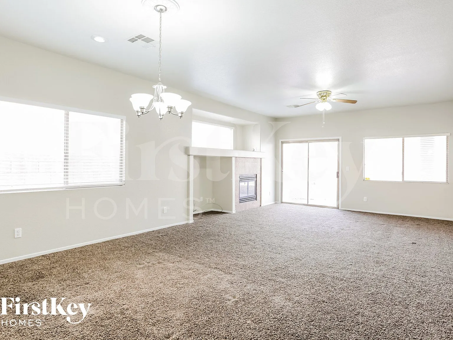 3 bed, 2.0 bath, 1910 sqft, $2,195 — Photo 4
