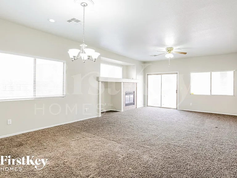 5898 Swan Point Pl — Photo 4