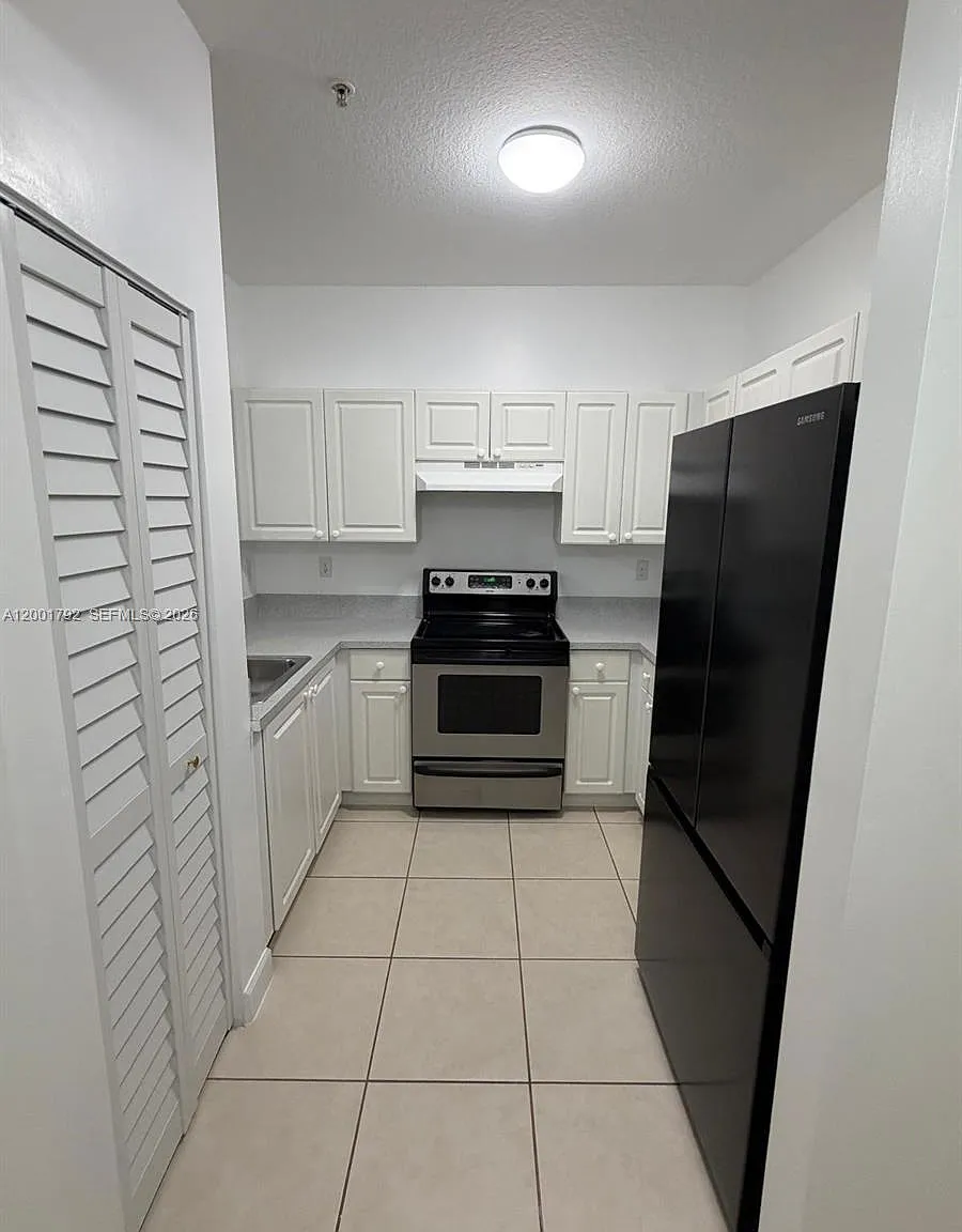 The Palms Condo — Photo 4