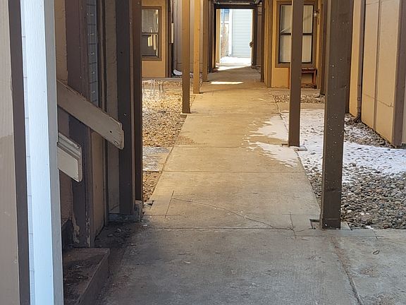 Hall to Unit