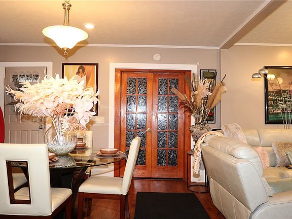 5th image of 78 Hollister St