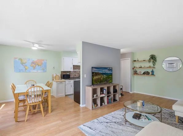 908 9th Ave S APT 7, Hopkins, MN 55343