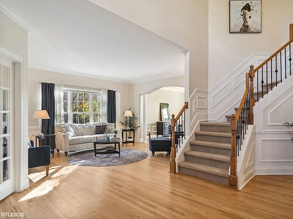 3rd image of 259 Clair View Ct