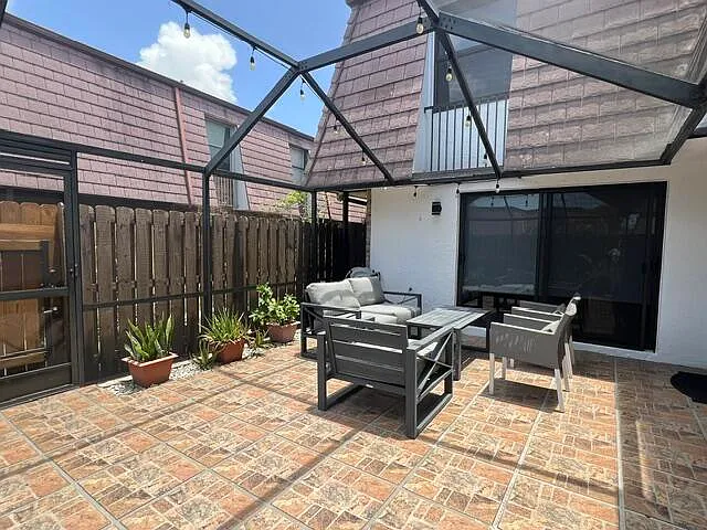 2 bed, 2.5 bath, 1284 sqft, $3,100 — Photo 3