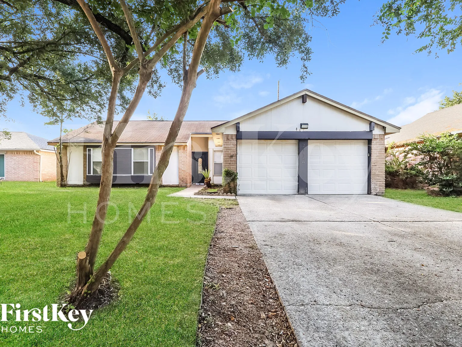 4 bed, 2.0 bath, 1406 sqft, $1,910 — Photo 1