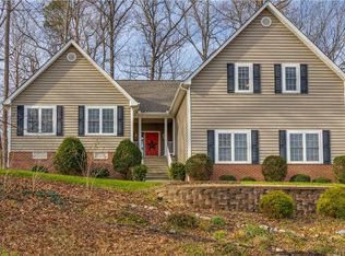 12608 Jolly Pl, Chester, VA 23831