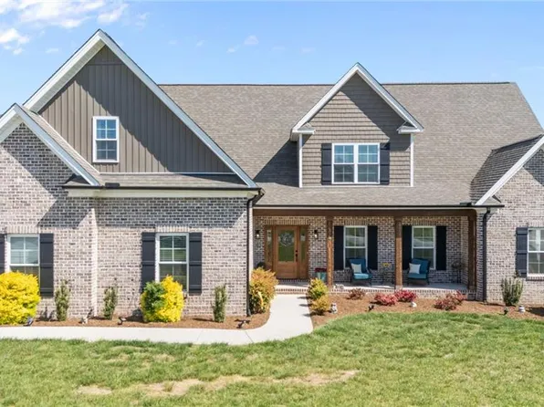 118 Old Dutch Rd, Advance, NC 27006