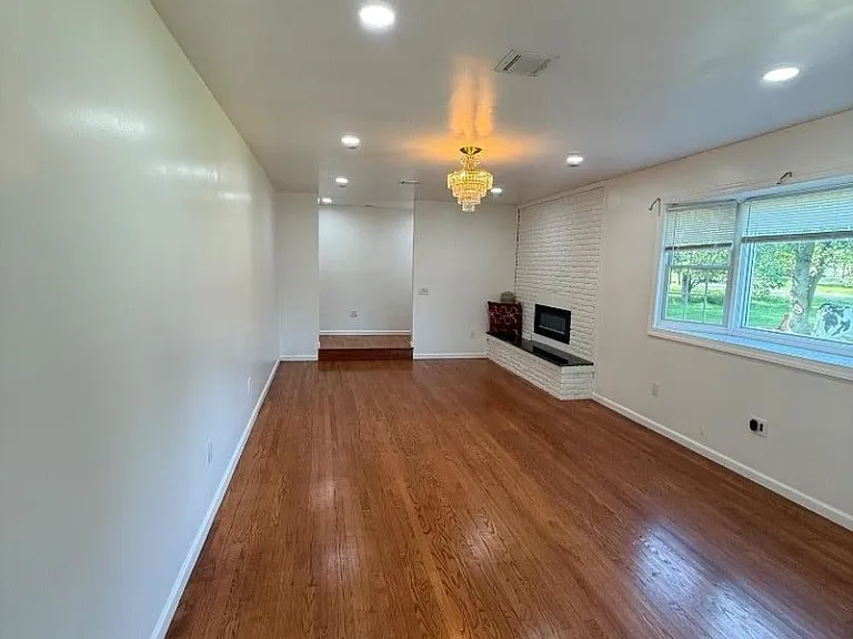 68 Ellison Rd — Photo 3