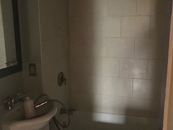 3rd image of 502 N 8th St